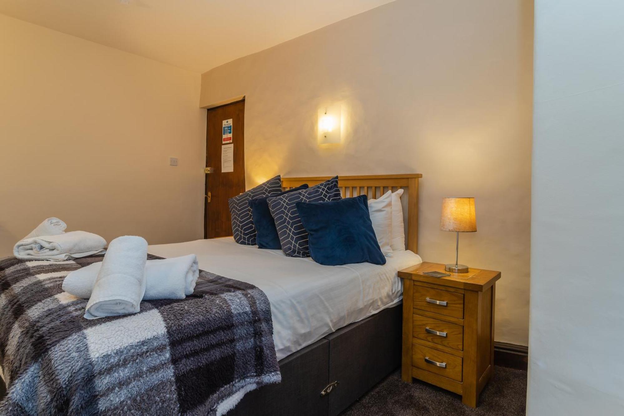 The Wheatsheaf 3*