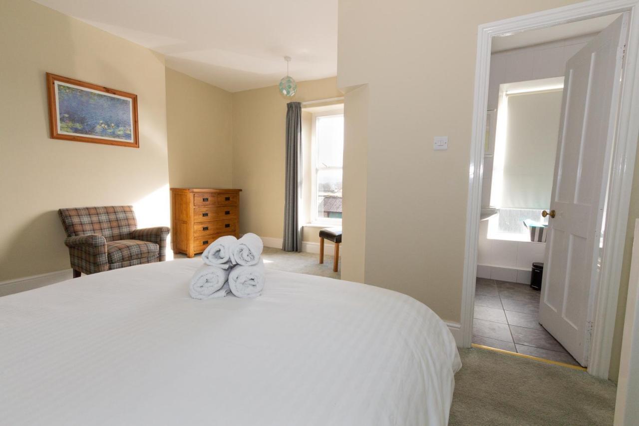 The Wheatsheaf 3*